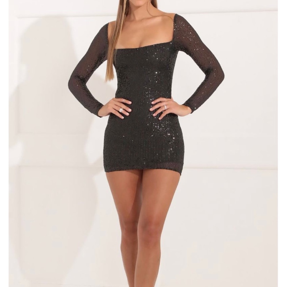 Giulia Square Neck Dress in Black Sequin Lucy In The Sky Mini.either xxs or xs